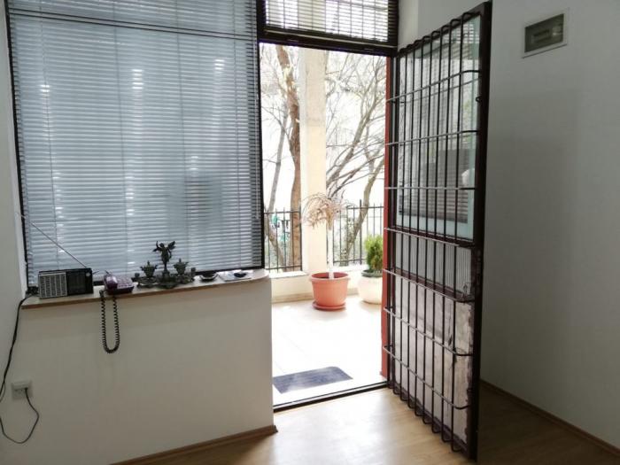 centar, kraljice natalije , lokal 20m2 besplatni mali oglasi