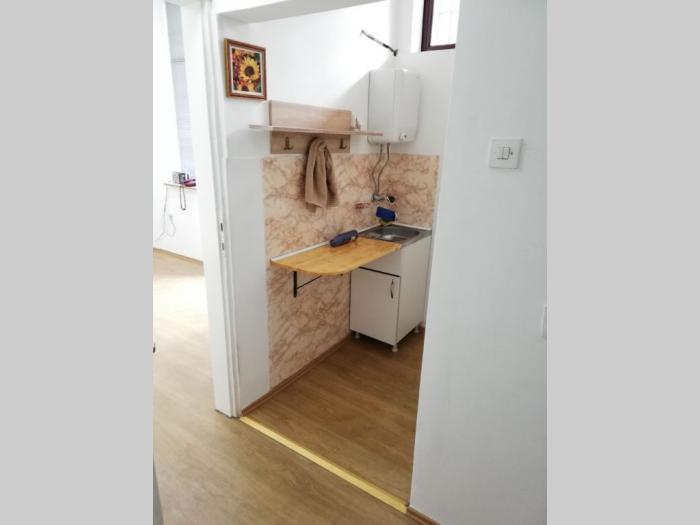 centar, ekstra lokacija, kraljice natalije 20m2 besplatni mali oglasi