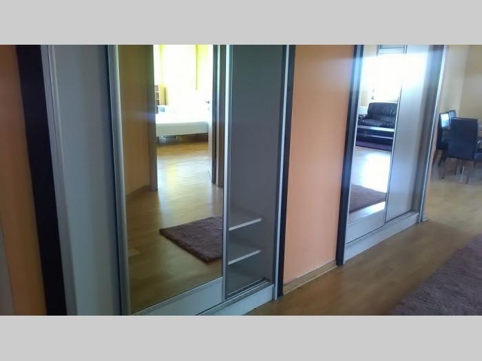 centar, zdravka čelara 3 0,lux, namešten besplatni mali oglasi