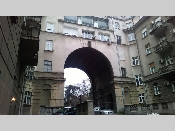 centar, resavska 3 0, salonac,prazan besplatni mali oglasi
