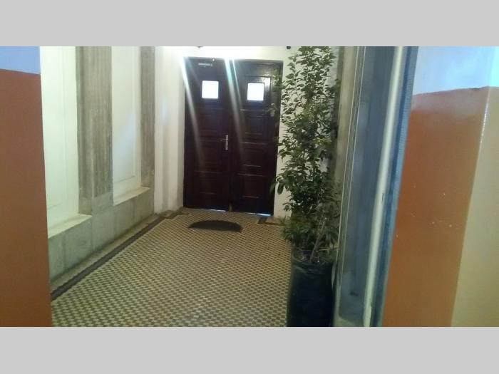 centar, resavska 3 0, salonac,prazan besplatni mali oglasi