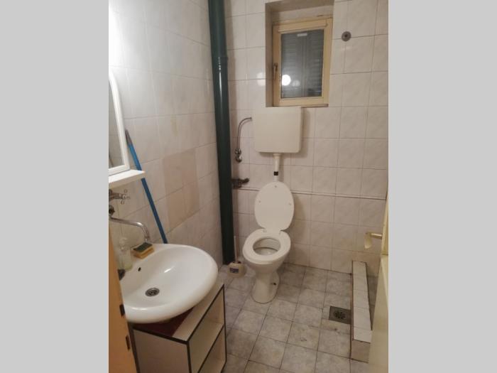 izdavanje, zvezdara, u blizini d tucovića, lokal 53m2 besplatni mali oglasi