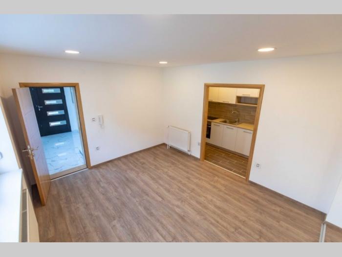 izdavanje, košutnjak, kuća 400m2, u blizini škole besplatni mali oglasi