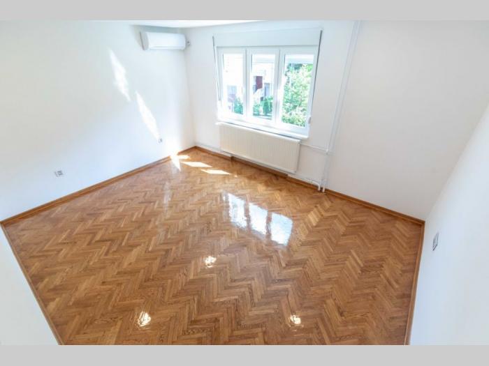 izdavanje, košutnjak, kuća 400m2, u blizini škole besplatni mali oglasi