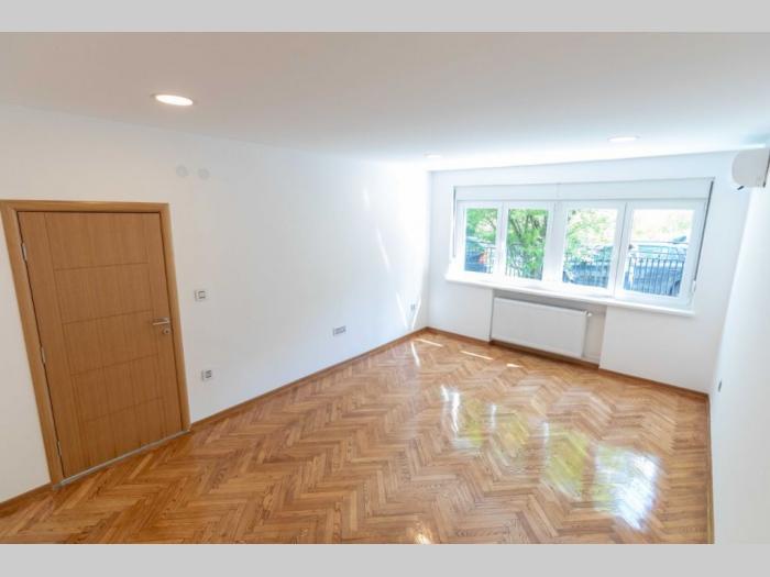 izdavanje, košutnjak, kuća 400m2, u blizini škole besplatni mali oglasi