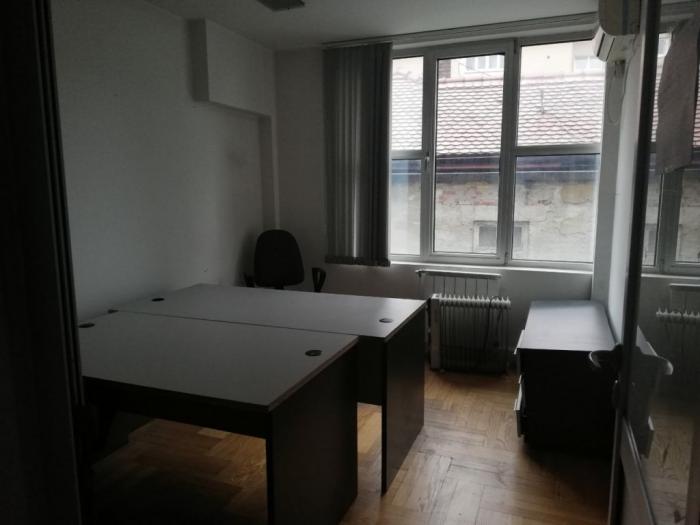 poslovno stambena zgrada na lekinom brdu, u blizini crkve besplatni mali oglasi