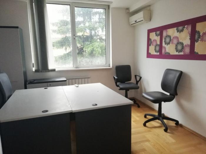 poslovno stambena zgrada na lekinom brdu, u blizini crkve besplatni mali oglasi