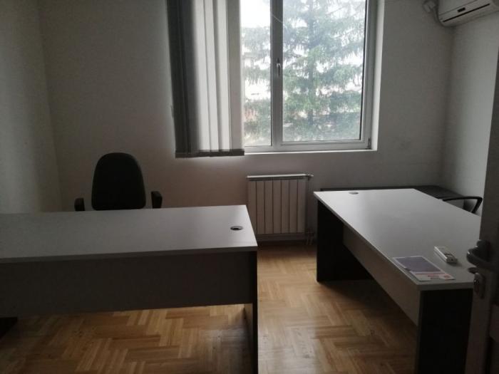 poslovno stambena zgrada na lekinom brdu, u blizini crkve besplatni mali oglasi