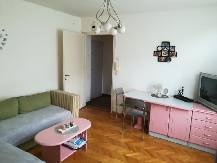 izdavanje, hram, svetog save 35m2 besplatni mali oglasi
