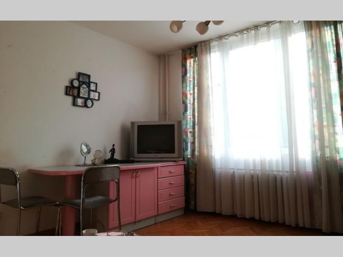 izdavanje, hram, svetog save 35m2 besplatni mali oglasi