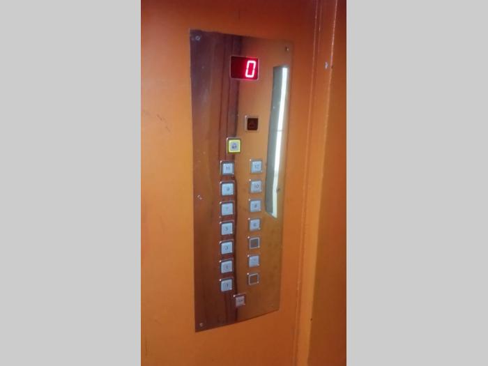 banjica 6, kanarevo brdo, borska 84m2 besplatni mali oglasi