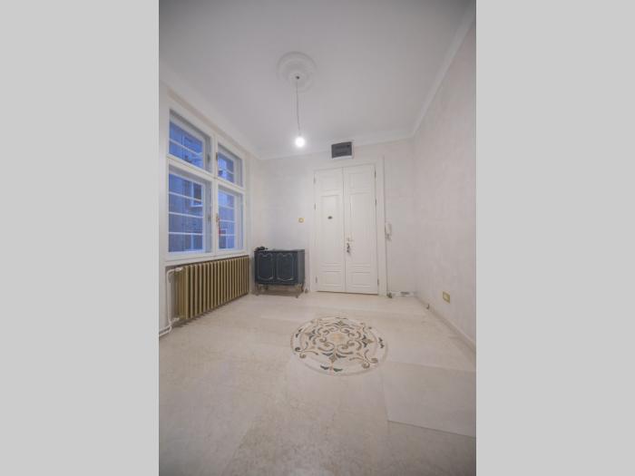 vračar, njegoševa 82m2 besplatni mali oglasi