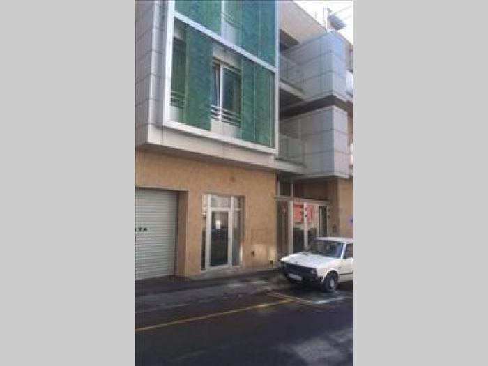 izdavanje, lokal, hram svetog save besplatni mali oglasi