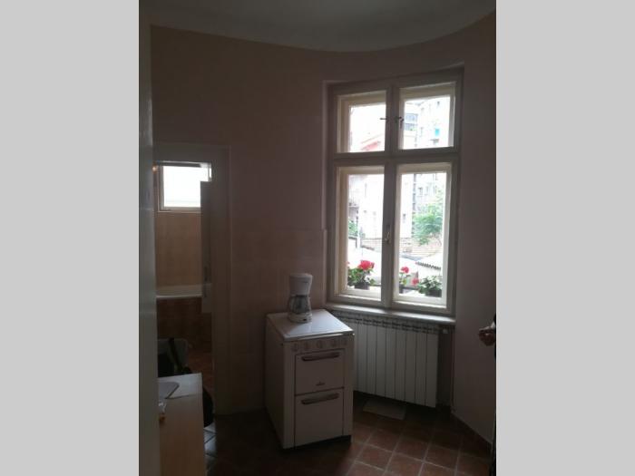 izdavanje, dorćol, cara uroša, 52m2 besplatni mali oglasi