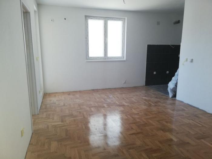 voždovac, vojvode vlahovića, 40m2 besplatni mali oglasi