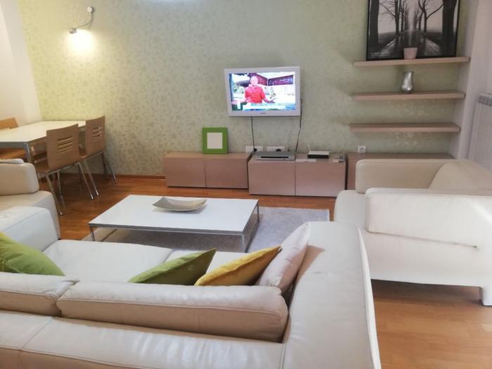 izdavanje, novi beograd, klare cetkin, 82m2 besplatni mali oglasi
