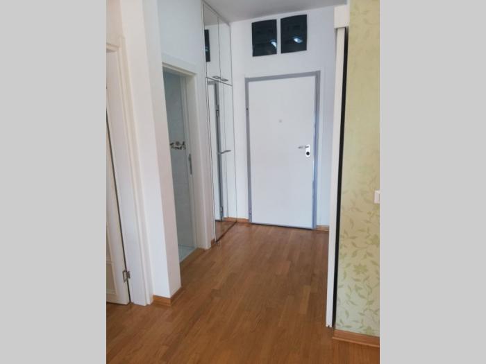 izdavanje, novi beograd, klare cetkin, 82m2 besplatni mali oglasi