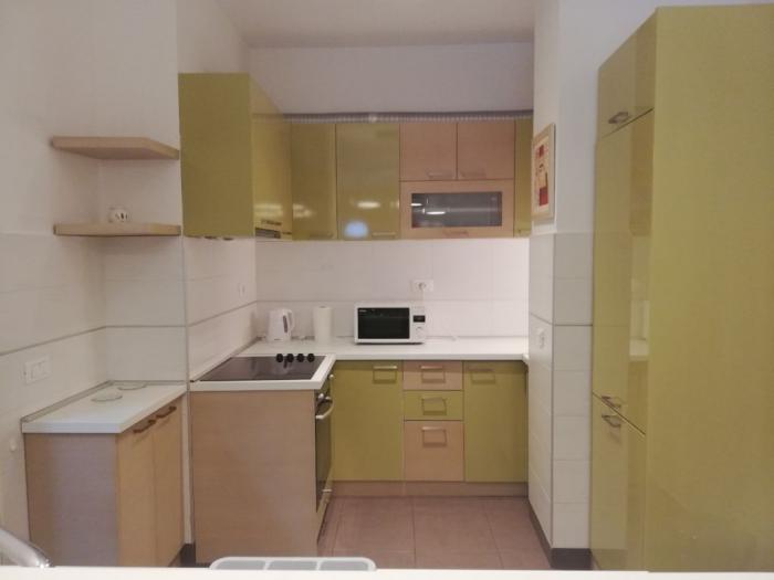 izdavanje, novi beograd, klare cetkin, 82m2 besplatni mali oglasi