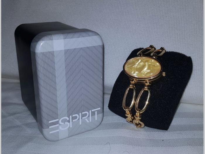 elegantan ženski sat u esprit kutiji besplatni mali oglasi