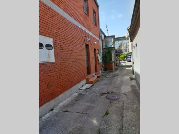 stambeno poslovna kuca u krusevcu besplatni mali oglasi