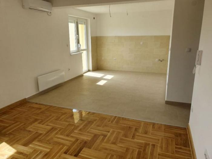 novogradnja uknjiženo useljivo konjarnik 3 besplatni mali oglasi
