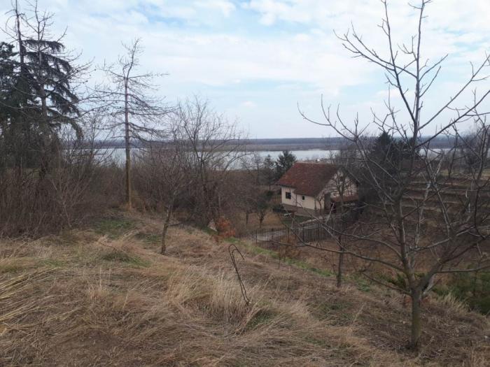 plac sa pogledom na dunav besplatni mali oglasi