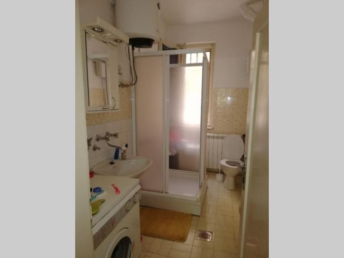 zemun, 22 oktobra, stan 63m2 besplatni mali oglasi