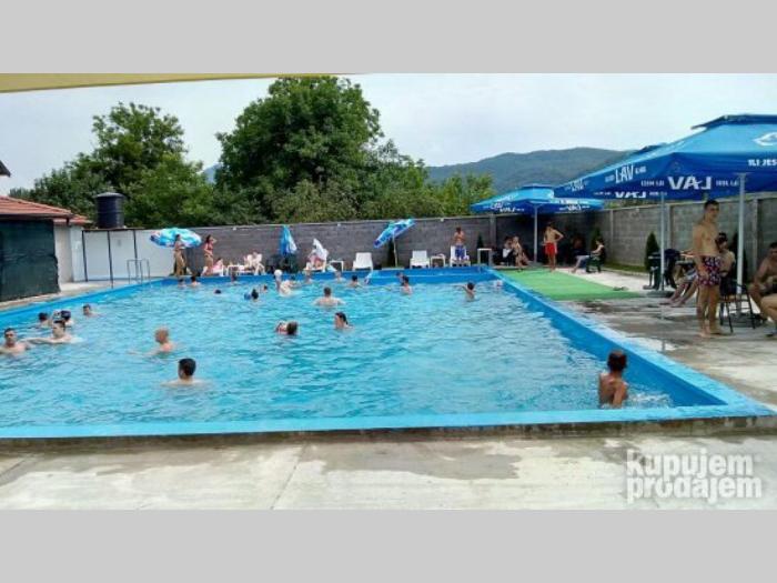 prodaja, restoran i otvoreni bazen besplatni mali oglasi