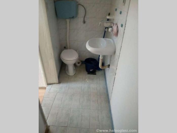 lep i svetao lokal na bulevaru kralja aleksandra 200m od depoa besplatni mali oglasi