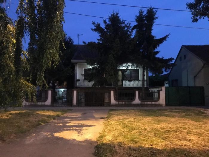 kuća u centru stare pazove besplatni mali oglasi