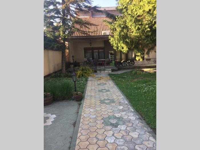 kuća u centru stare pazove besplatni mali oglasi