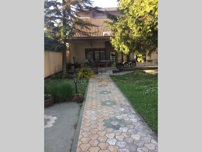 kuća u centru stare pazove besplatni mali oglasi