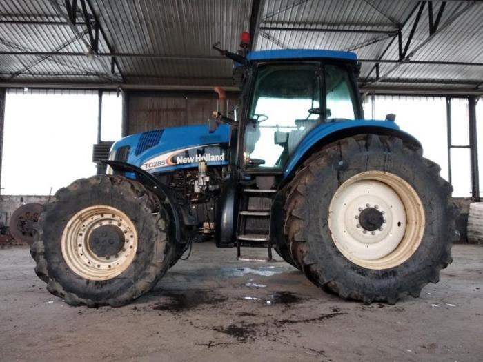 prodajem traktor new holland tg285 besplatni mali oglasi