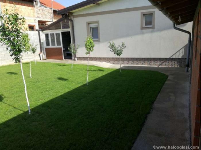 prodajem kuću u kaluđerici besplatni mali oglasi
