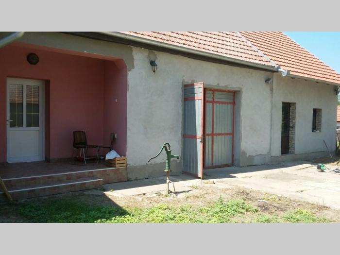 prodajem kuću u zmajevu na 24km od novog sada besplatni mali oglasi