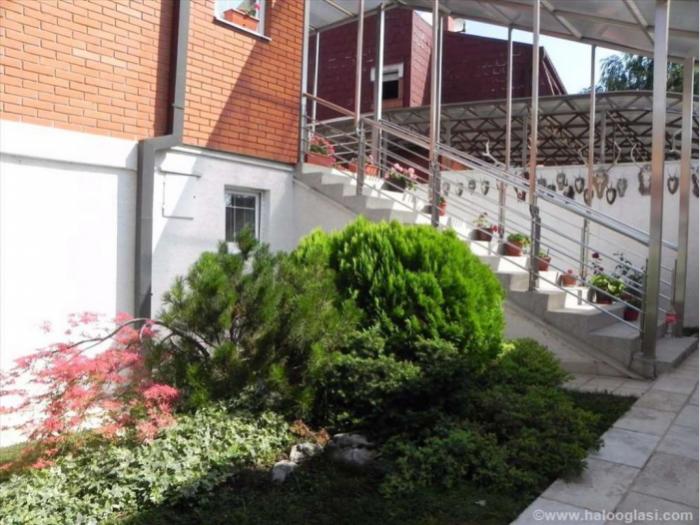 karington kuća višnjička banja besplatni mali oglasi