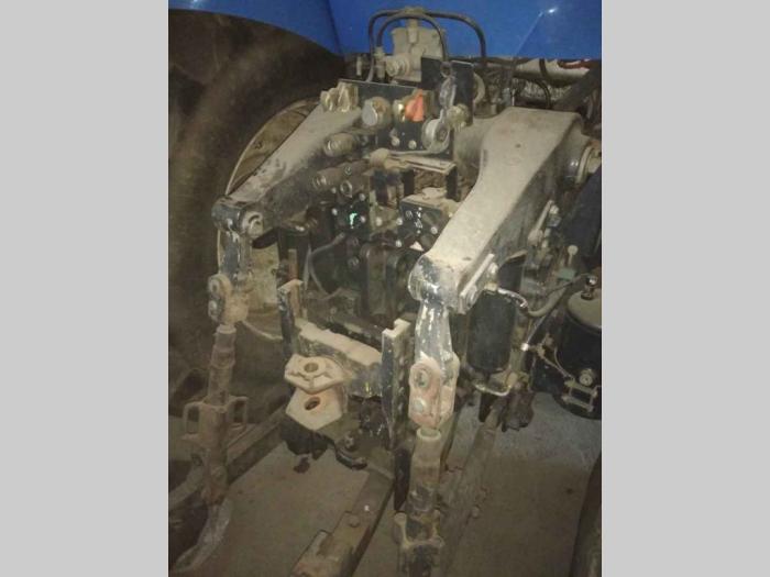 prodajem traktor new holland t8040 besplatni mali oglasi