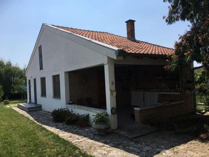 bečmen, lepa kuća na 7 ari placa besplatni mali oglasi