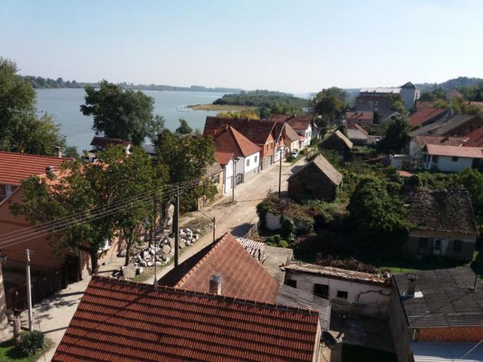prodaja stana u starom slankamenu, direktno od vlasnika, odmah useljiv besplatni mali oglasi