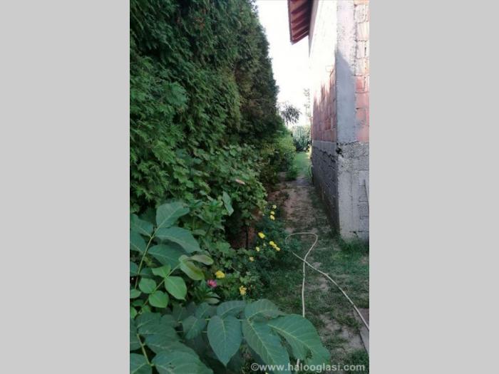 prelep plac sa kućom na plazi dunavca u kostolcu besplatni mali oglasi