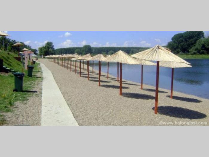 prelep plac sa kućom na plazi dunavca u kostolcu besplatni mali oglasi