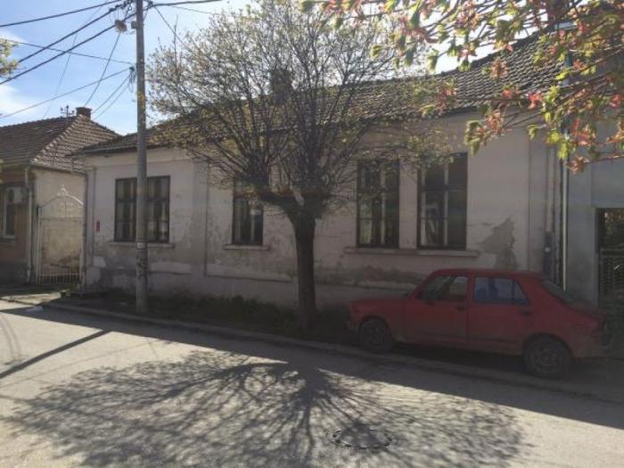 kuća u centru grada besplatni mali oglasi
