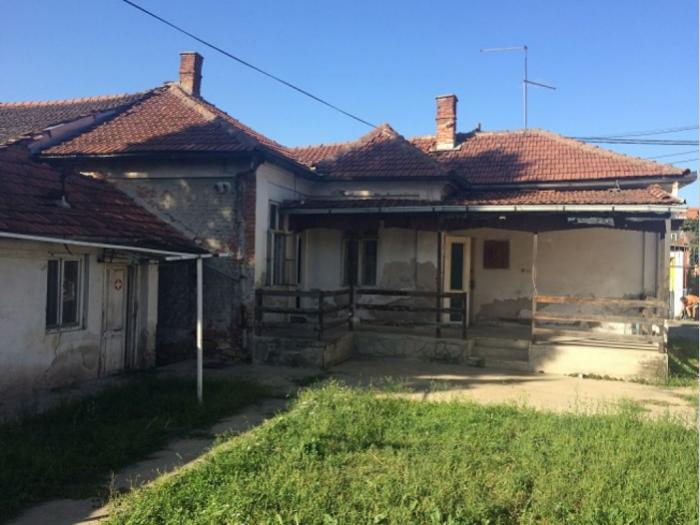 kuća u centru grada besplatni mali oglasi