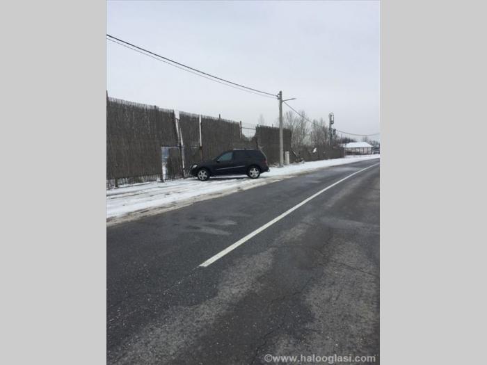 prodajem, izdajem plac na obali reke save besplatni mali oglasi
