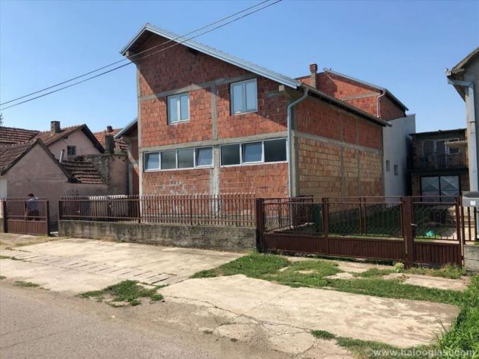 stambeno poslovni objekat stara pazova besplatni mali oglasi