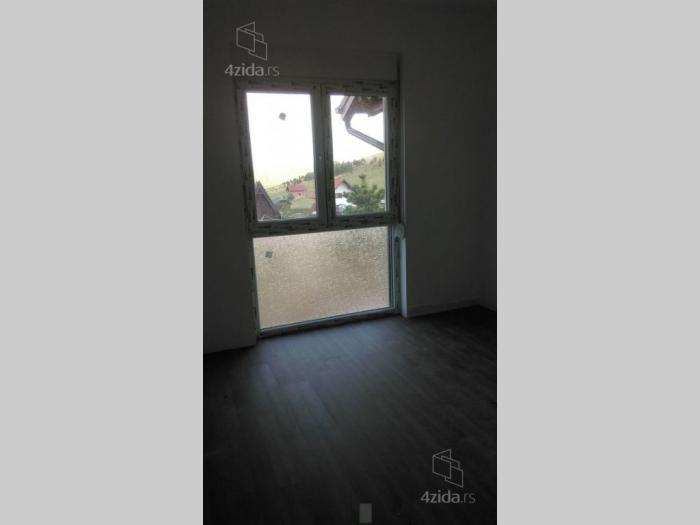 prodajem povoljno apartman na zlatiboru besplatni mali oglasi