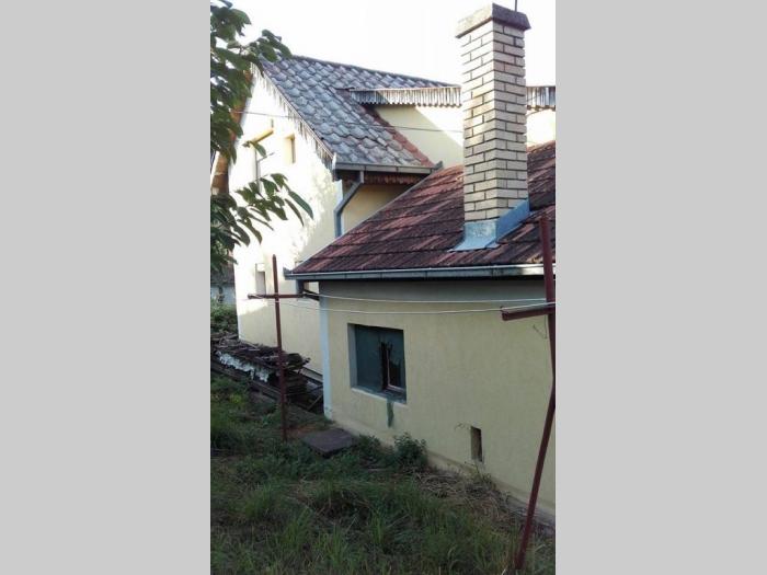 odlična kuća pored puta raška besplatni mali oglasi