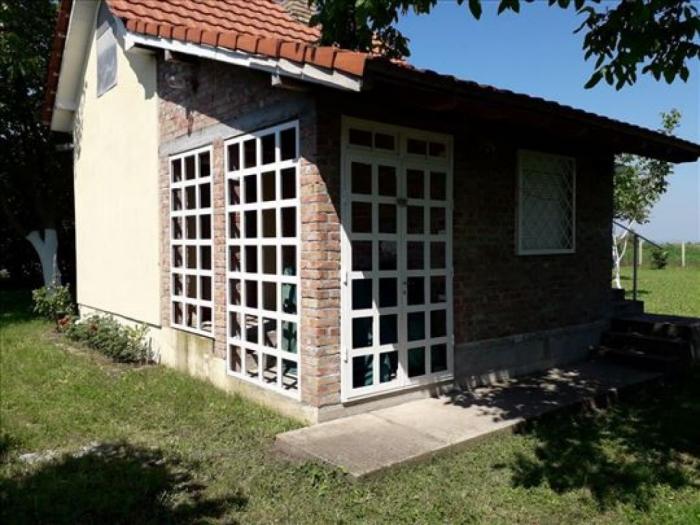 prodajem imanje šid besplatni mali oglasi