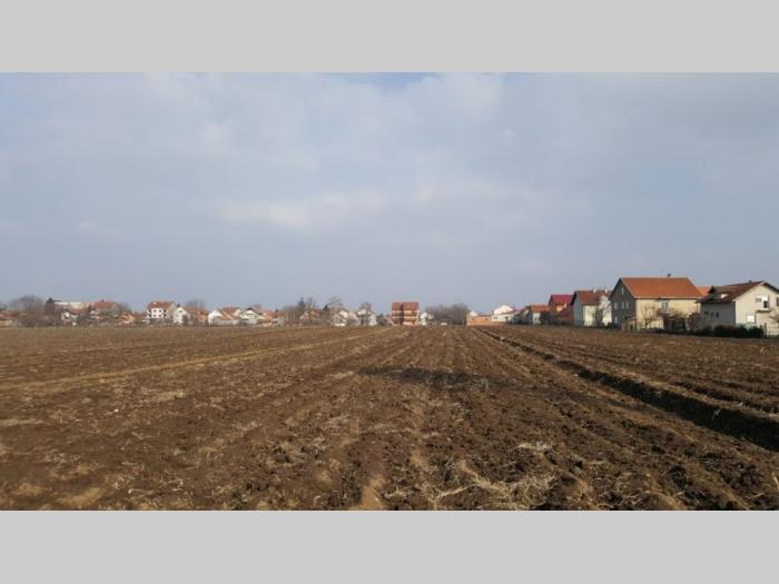 prodajem plac u novim banovcima besplatni mali oglasi