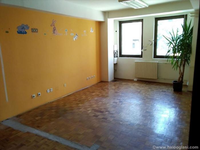 kancelarija u poslovnoj zgradi u extra zoni besplatni mali oglasi